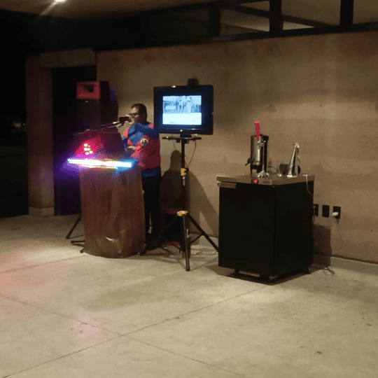 Dispensador de cerveza S 1 servicio en evento corporativo